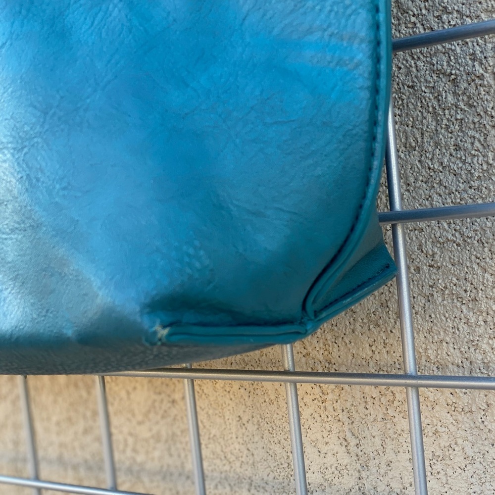 Magnetic Snap Turquoise Tote Shoulder Bag Purse - Picture 4 of 8